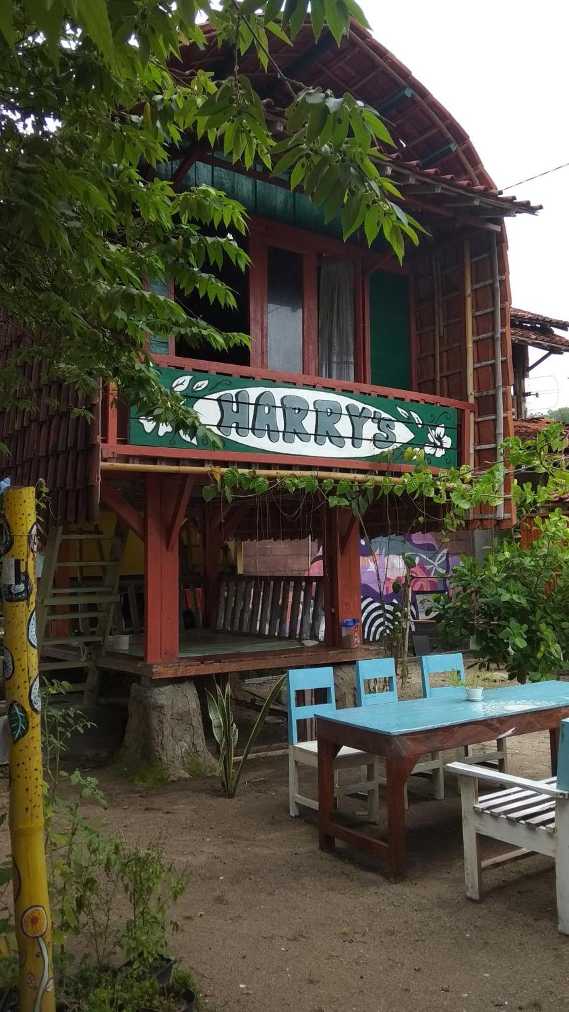Harry'S Ocean House Watukarung Homestay Kalak Camera foto