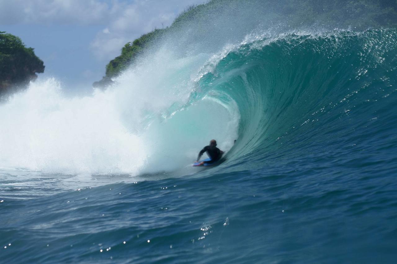 Harry'S Ocean House Watukarung Homestay Kalak Esterno foto
