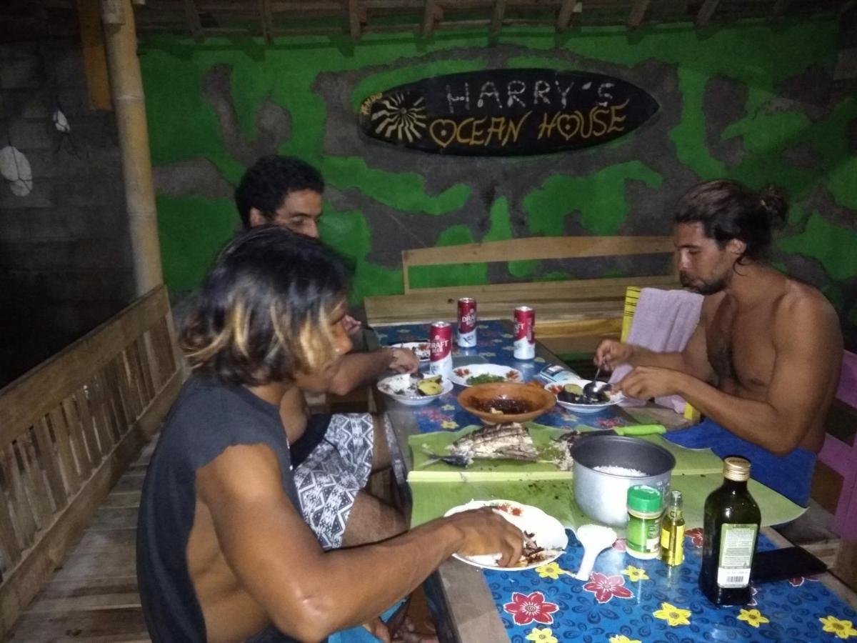 Harry'S Ocean House Watukarung Homestay Kalak Esterno foto